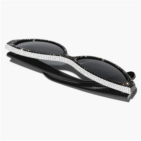 Sunglasses: Oval Sunglasses, acetate & diamanté — Fashion.